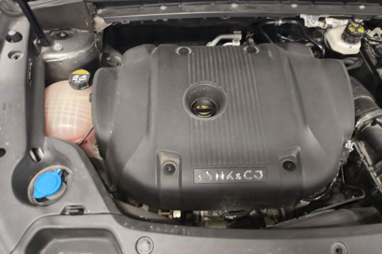 Used Lynk & Co 02 Hatchback 2022 2.0TD Plus Engine Bay Right