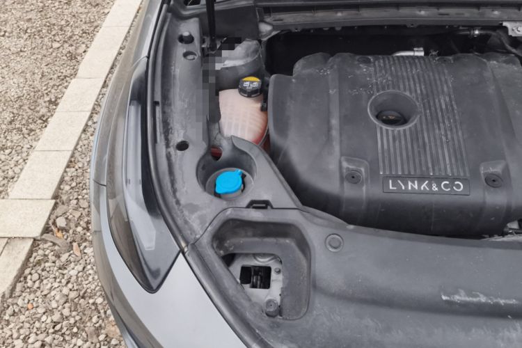 Used Lynk & Co 02 Hatchback 2022 2.0TD Pro Engine Bay Right