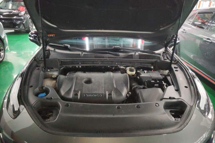 Used Lynk & Co 02 Hatchback 2022 2.0TD Pro Engine Bay