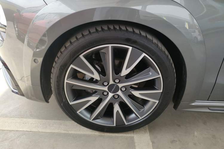 Used Lynk & Co 02 Hatchback 2022 2.0TD Pro Exterior 4