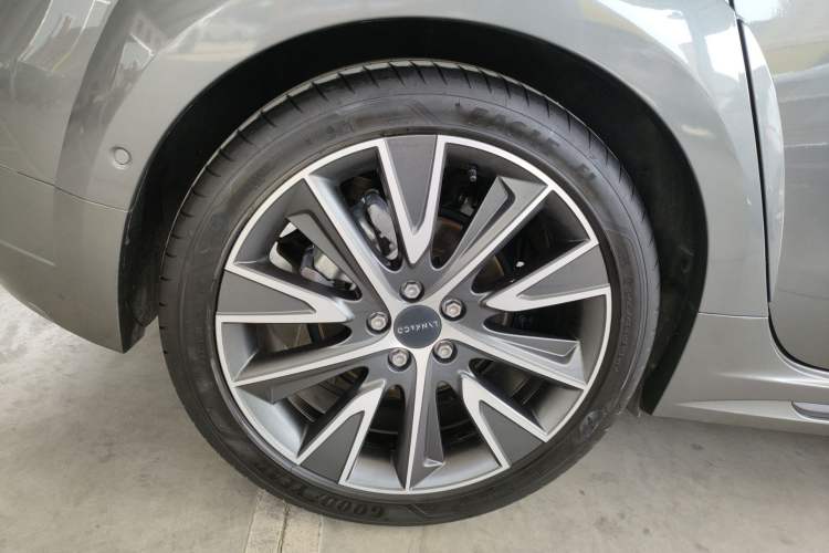 Used Lynk & Co 02 Hatchback 2022 2.0TD Pro Exterior 5