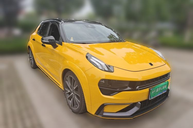 Used Lynk & Co 02 Hatchback 2022 2.0TD Pro Front Right 45 Deg