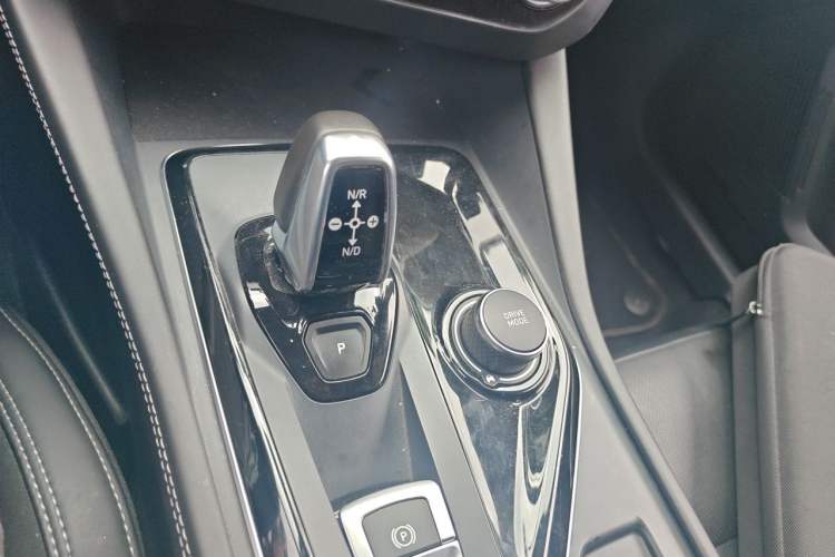 Used Lynk & Co 02 Hatchback 2022 2.0TD Pro Gear Lever