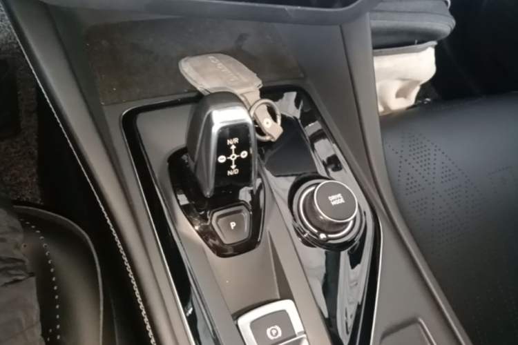 Used Lynk & Co 02 Hatchback 2022 2.0TD Pro Gear Lever