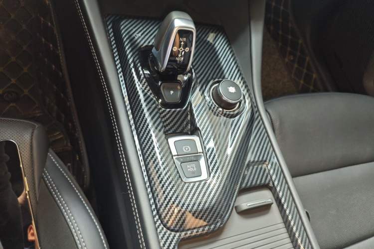 Used Lynk & Co 02 Hatchback 2022 2.0TD Pro Gear Lever
