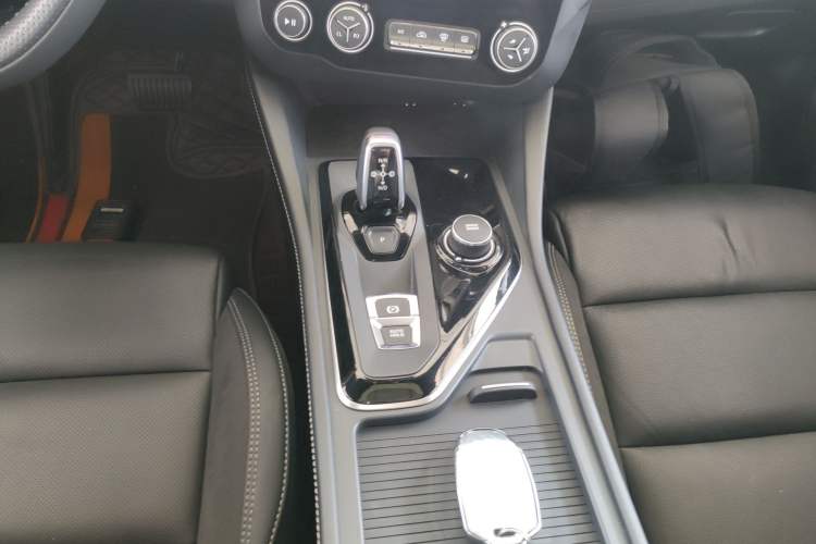 Used Lynk & Co 02 Hatchback 2022 2.0TD Pro Gear Lever