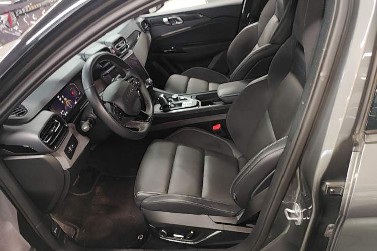 Used Lynk & Co 02 Hatchback 2022 2.0TD Pro Left Front Seat