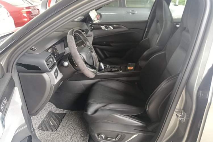 Used Lynk & Co 02 Hatchback 2022 2.0TD Pro Left Front Seat