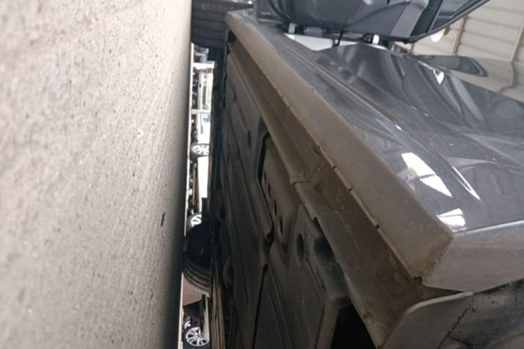 Used Lynk & Co 02 Hatchback 2022 2.0TD Pro Left Side Sill