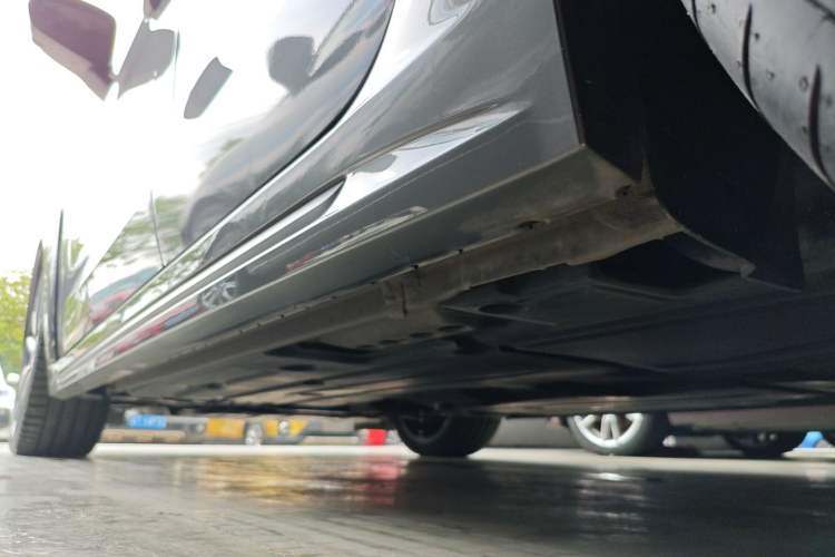 Used Lynk & Co 02 Hatchback 2022 2.0TD Pro Left Side Sill