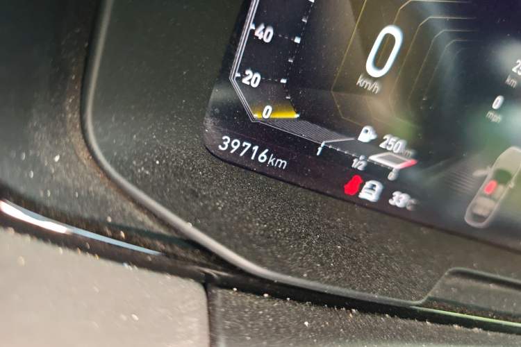 Used Lynk & Co 02 Hatchback 2022 2.0TD Plus Odometer Close Up