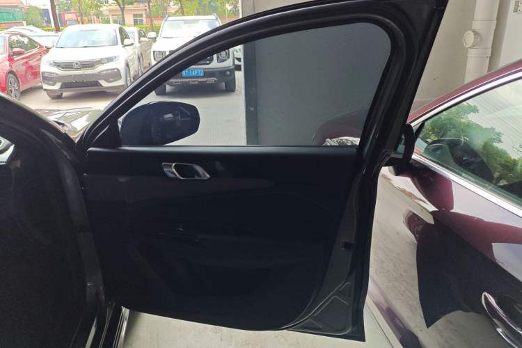 Used Lynk & Co 02 Hatchback 2022 2.0TD Pro Right Front Door Interior