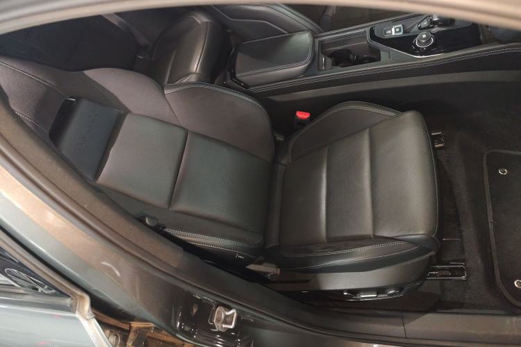 Used Lynk & Co 02 Hatchback 2022 2.0TD Pro Right Front Seat