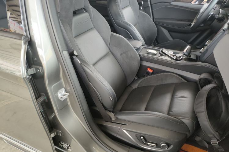 Used Lynk & Co 02 Hatchback 2022 2.0TD Pro Right Front Seat