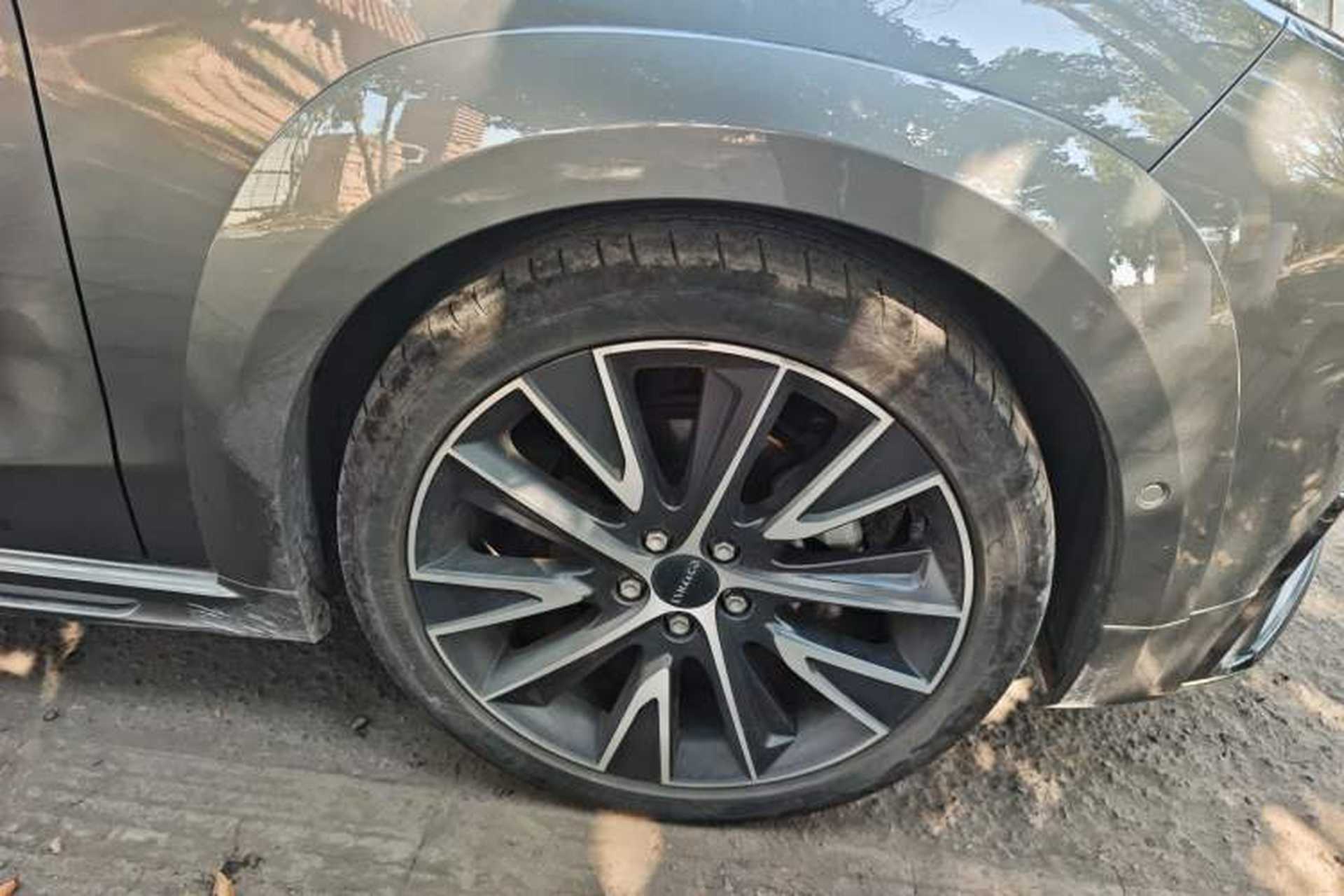 Used Lynk & Co 02 Hatchback 2022 2.0TD Pro Right Front Wheel Hub