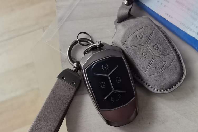 Used Lynk & Co 02 Hatchback 2022 2.0TD Pro Vehicle Key