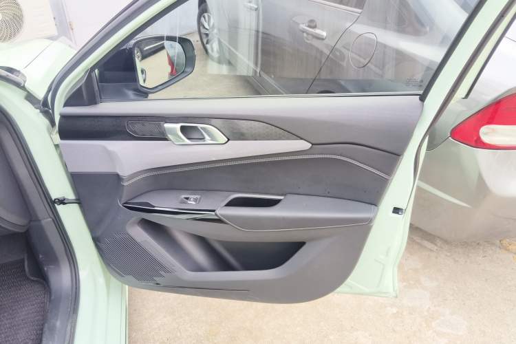 Used Lynk & Co 02 Hatchback 2022 2.0TD Summer Limited Edition Interior 5