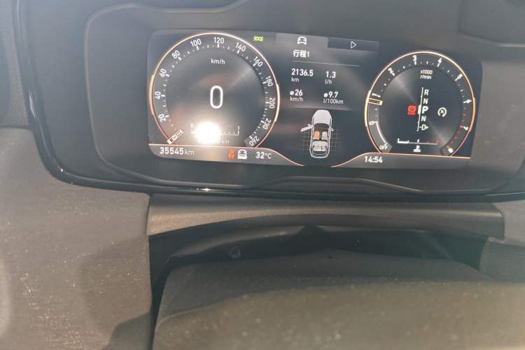 Used Lynk & Co 02 Hatchback 2022 2.0TD Pro Odometer Close Up