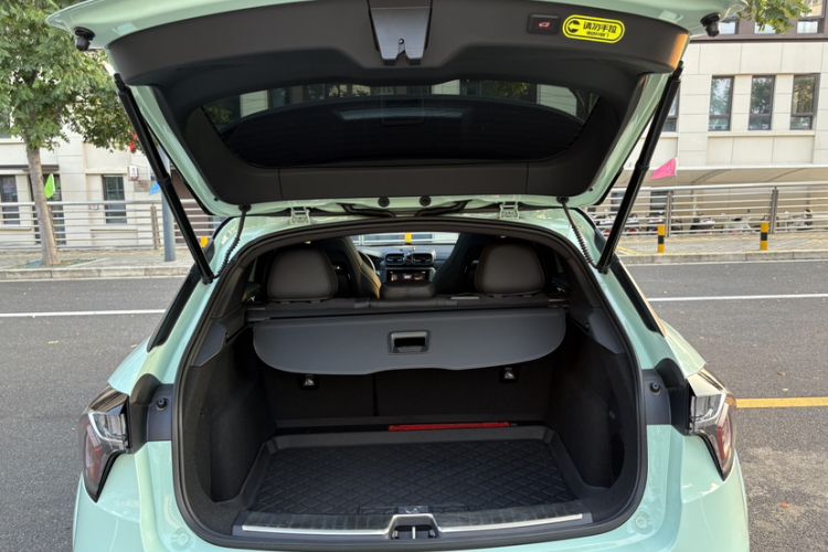 Used Lynk & Co 02 Hatchback 2022 2.0TD Summer Limited Edition Trunk