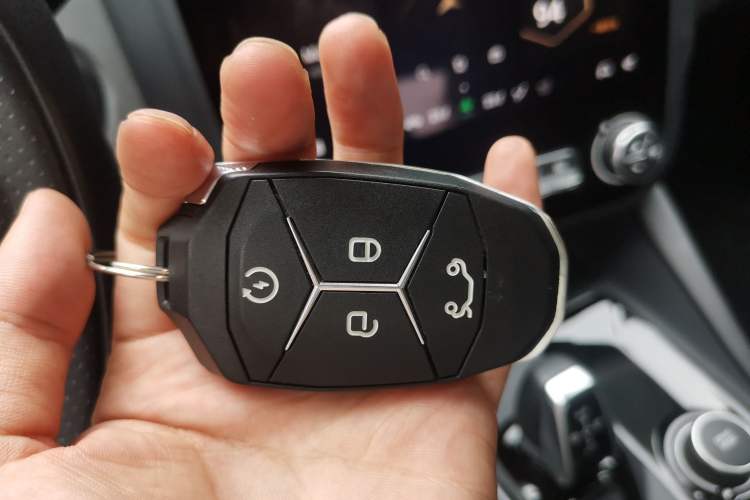 Used Lynk & Co 02 Hatchback 2022 2.0TD Pro Vehicle Key
