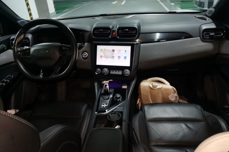 Used Lynk & Co 02 Hatchback 2022 2.0TD Pro Center Console