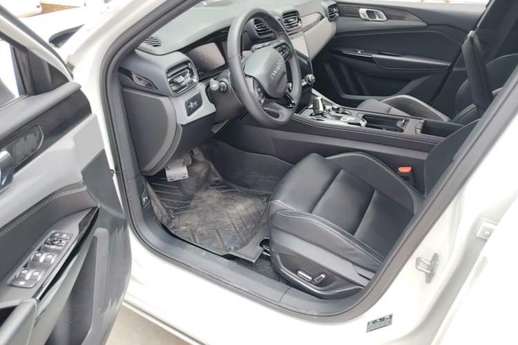Used Lynk & Co 02 Hatchback 2022 2.0TD Plus Driver Seat
