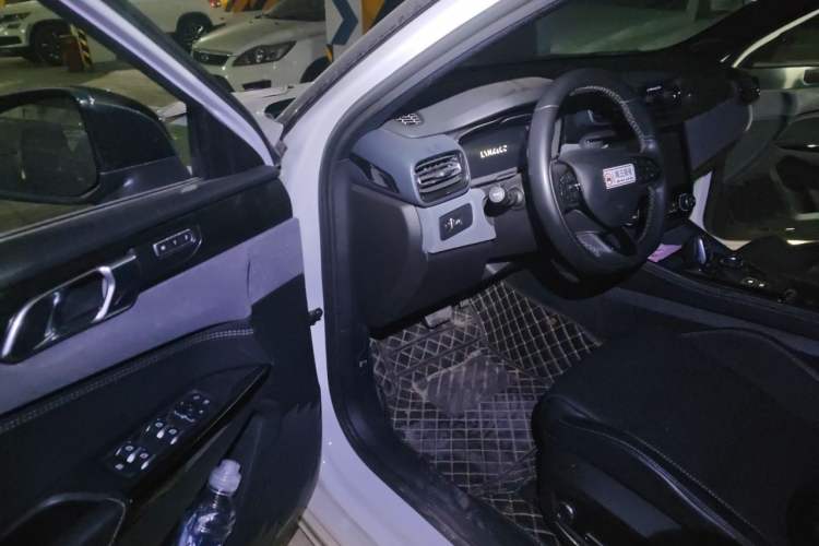 Used Lynk & Co 02 Hatchback 2022 2.0TD Pro Driver Seat