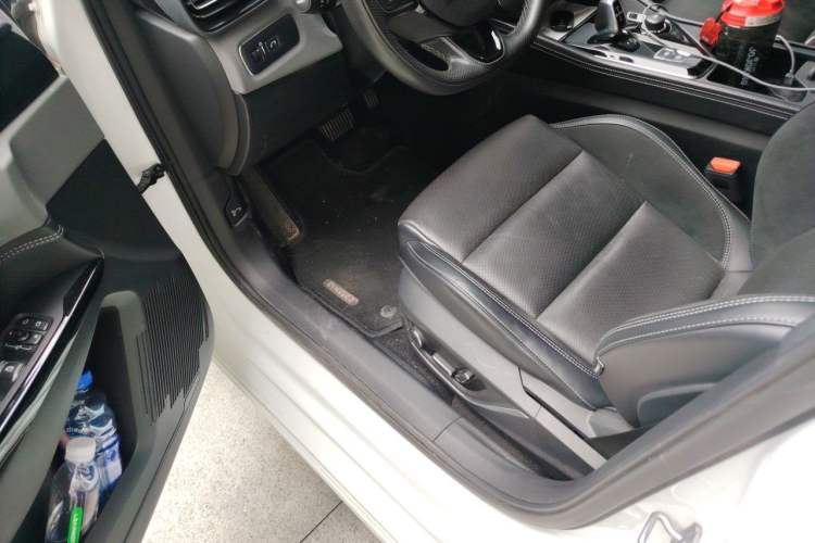 Used Lynk & Co 02 Hatchback 2022 2.0TD Pro Driver Seat