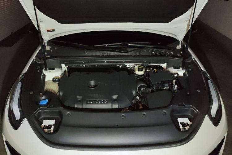 Used Lynk & Co 02 Hatchback 2022 2.0TD Plus Engine Bay