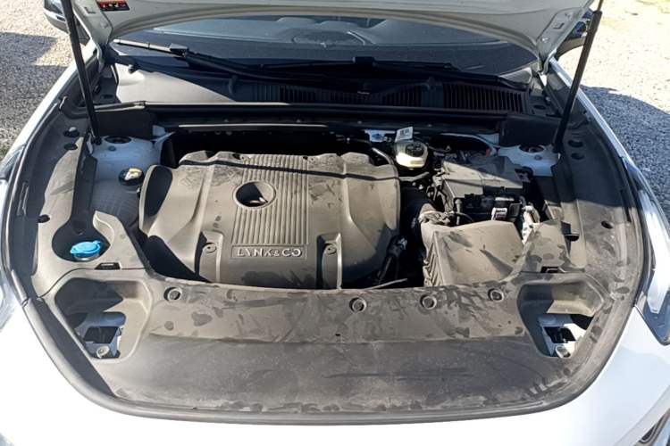 Used Lynk & Co 02 Hatchback 2022 2.0TD Pro Engine Bay