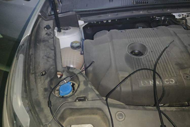Used Lynk & Co 02 Hatchback 2022 2.0TD Pro Engine Bay Right