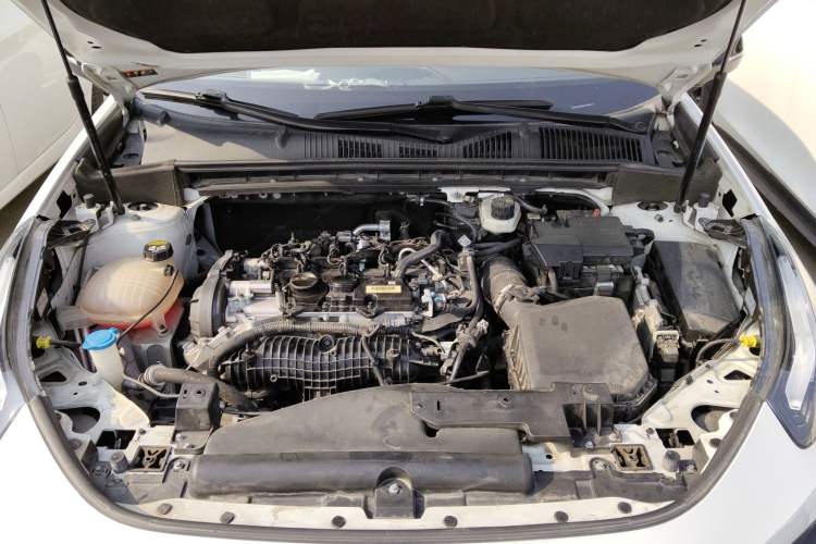 Used Lynk & Co 02 Hatchback 2022 2.0TD Pro Engine Bay