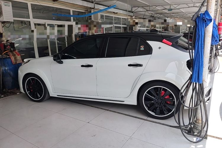 Used Lynk & Co 02 Hatchback 2022 2.0TD Pro Exterior 2