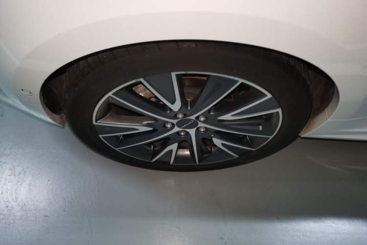 Used Lynk & Co 02 Hatchback 2022 2.0TD Pro Exterior 5