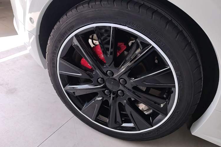 Used Lynk & Co 02 Hatchback 2022 2.0TD Pro Exterior 5