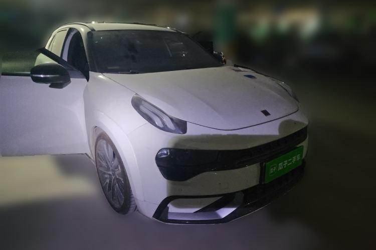 Used Lynk & Co 02 Hatchback 2022 2.0TD Pro Front Right 45 Deg