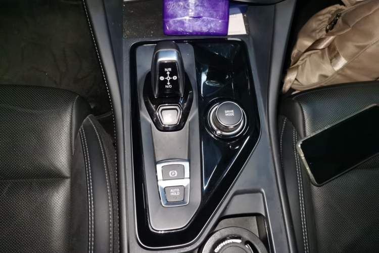 Used Lynk & Co 02 Hatchback 2022 2.0TD Pro Gear Lever