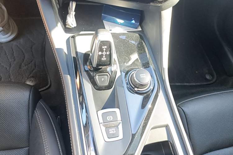 Used Lynk & Co 02 Hatchback 2022 2.0TD Pro Gear Lever