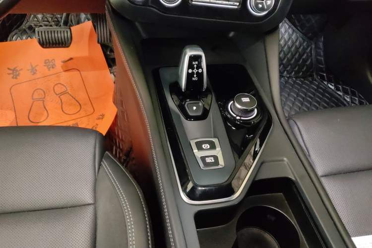 Used Lynk & Co 02 Hatchback 2022 2.0TD Pro Gear Lever