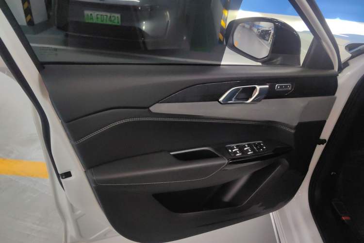 Used Lynk & Co 02 Hatchback 2022 2.0TD Pro Left Front Door Interior