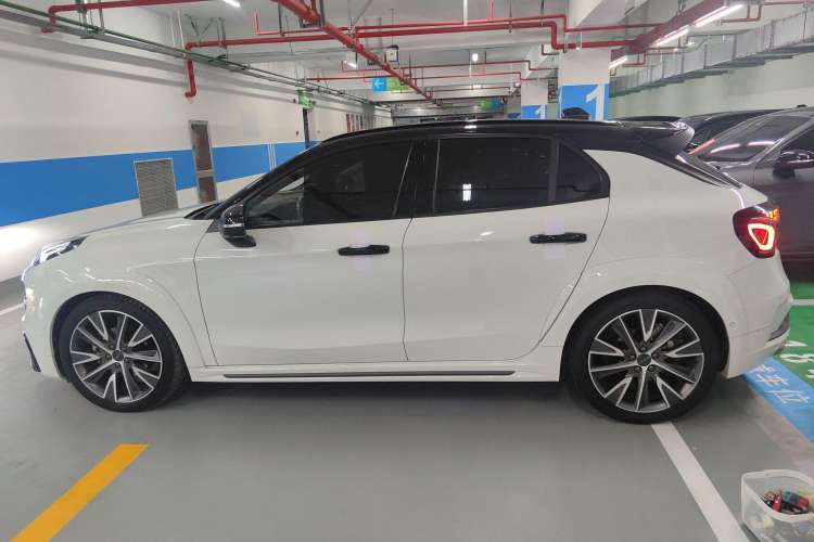 Used Lynk & Co 02 Hatchback 2022 2.0TD Pro Left Side