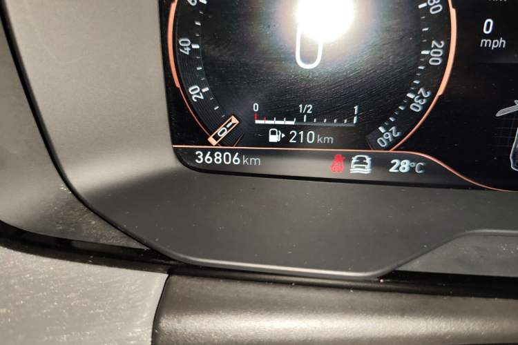 Used Lynk & Co 02 Hatchback 2022 2.0TD Plus Odometer Close Up