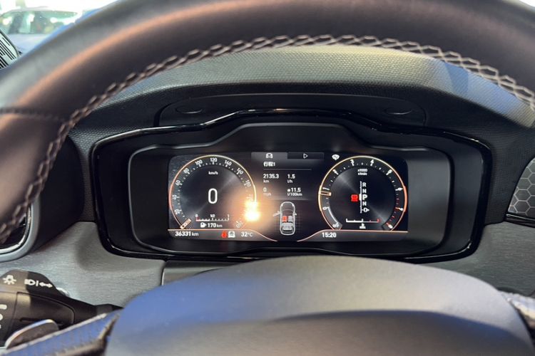 Used Lynk & Co 02 Hatchback 2022 2.0TD Plus Odometer Close Up