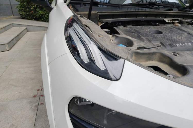 Used Lynk & Co 02 Hatchback 2022 2.0TD Pro Right Front Headlight