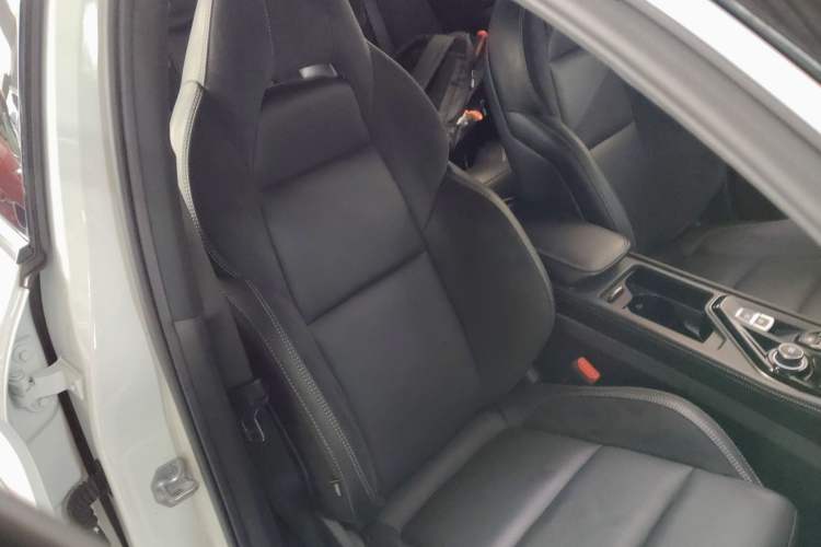 Used Lynk & Co 02 Hatchback 2022 2.0TD Pro Right Front Seat