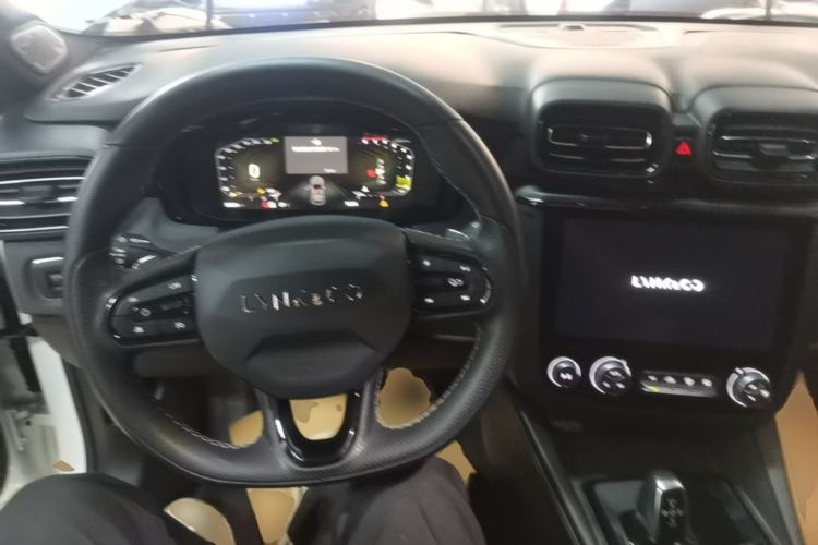 Used Lynk & Co 02 Hatchback 2022 2.0TD Pro Steering Wheel