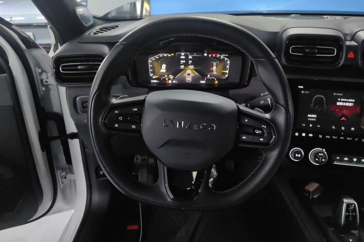 Used Lynk & Co 02 Hatchback 2022 2.0TD Pro Steering Wheel