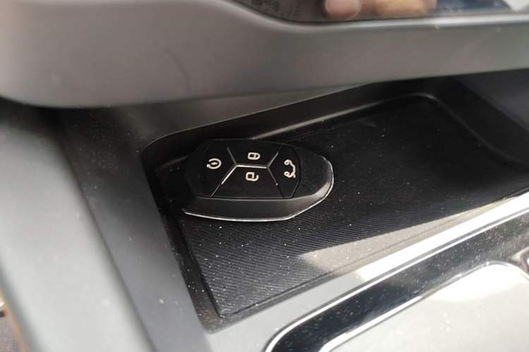 Used Lynk & Co 02 Hatchback 2022 2.0TD Plus Vehicle Key