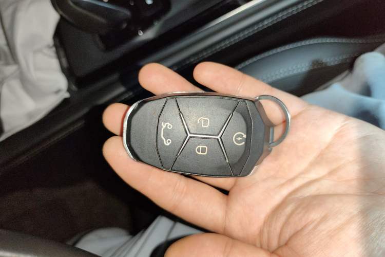 Used Lynk & Co 02 Hatchback 2022 2.0TD Plus Vehicle Key