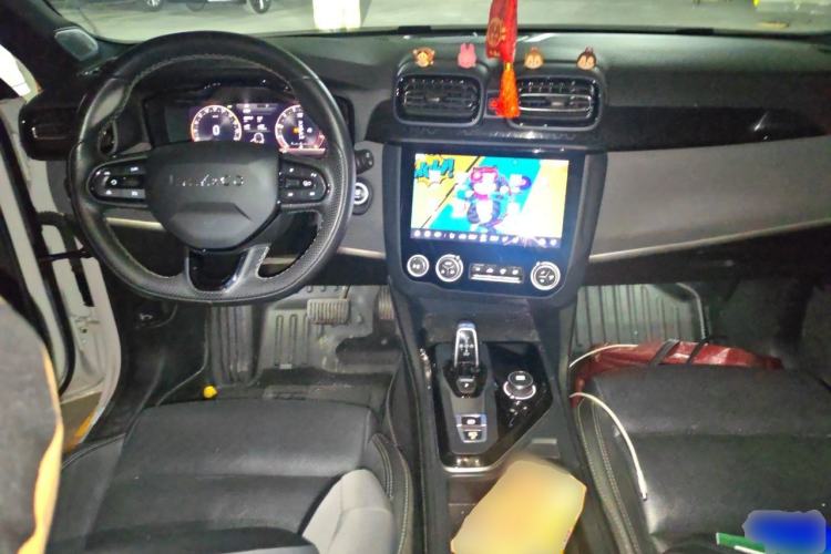 Used Lynk & Co 02 Hatchback 2022 2.0TD Pro Center Console